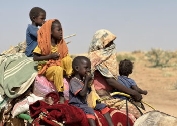 Mentre incalzano violenze e epidemie