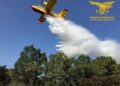 Canadair ed elicotteri in volo