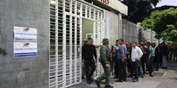 Maduro invita alla 'festa democratica'