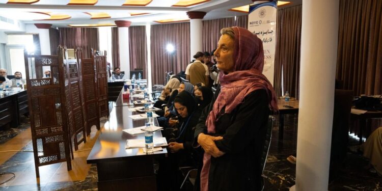 A Kabul cerimonia del premio ideato dalla ong Nove Caring Humans