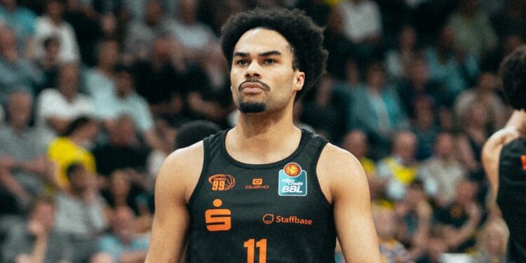 Jacob Gilyard (foto dal sito Pallacanestro Cantù)