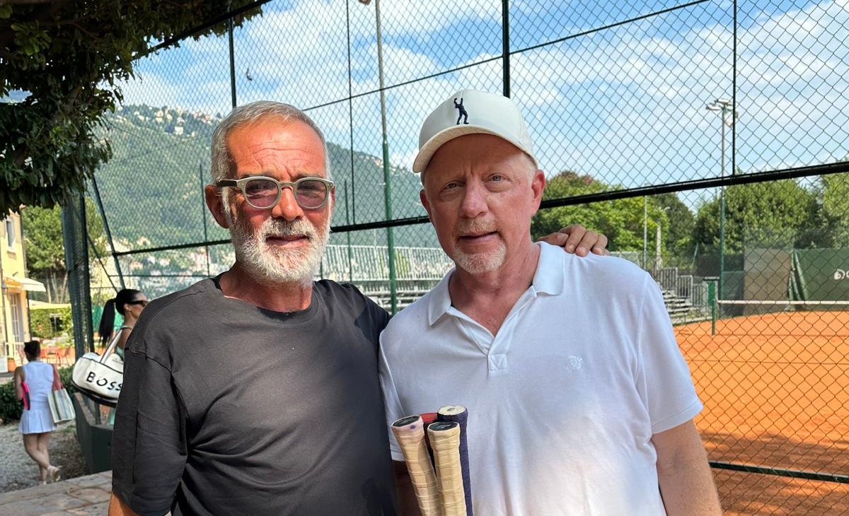 La leggenda della racchetta Boris Becker gioca al Tennis Como