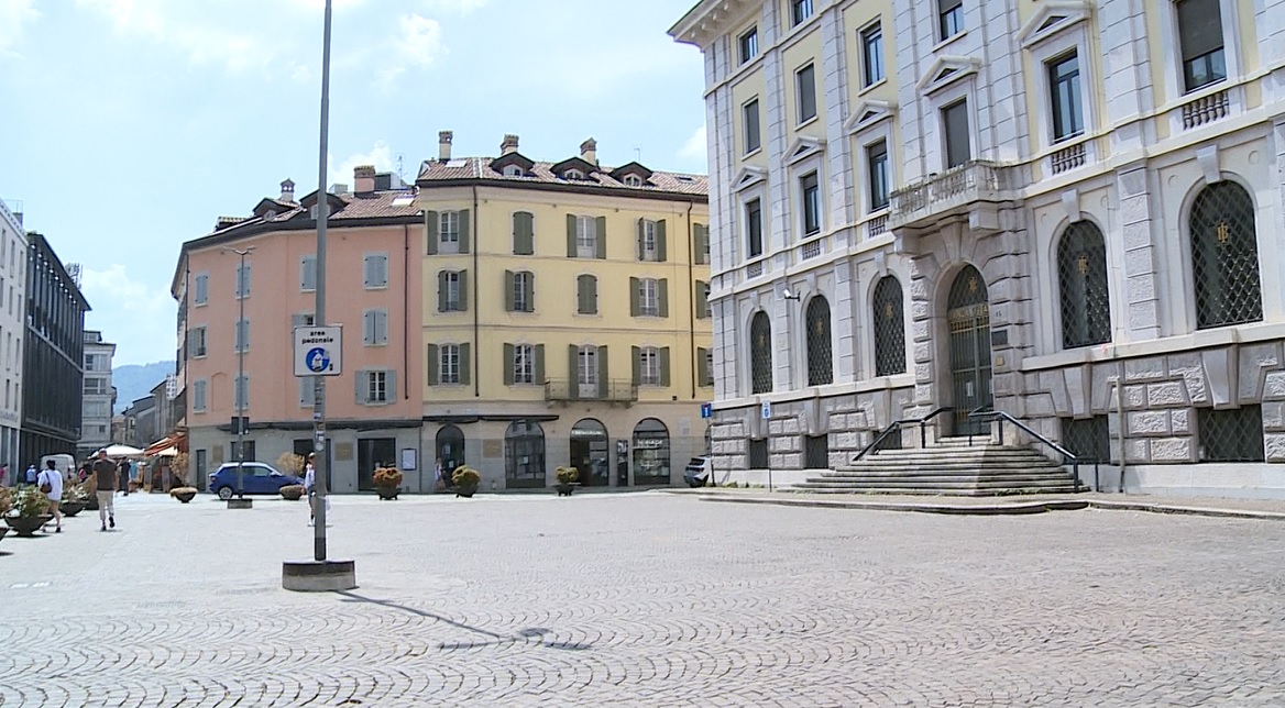 Como, gli agricoltori del chilometro zero in piazza Perretta: si comincia venerdì 11 luglio