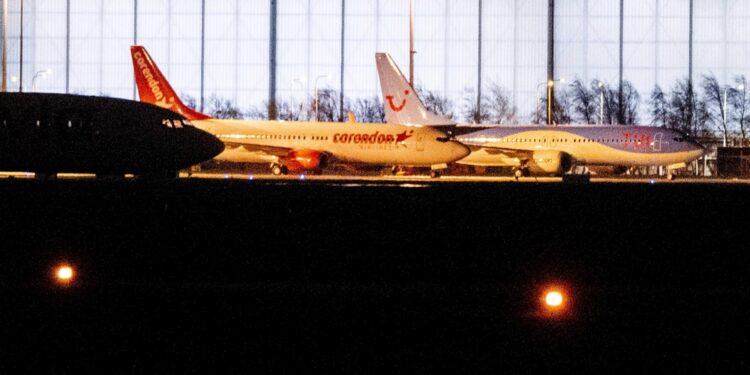 Volo Canarie-Goteborg fa scalo a Santiago di Compostela