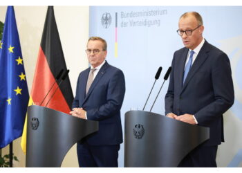 Ministro Difesa presenta la riforma del servizio militare