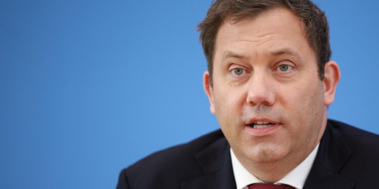 Ministro Finanze: Rimaniamo maggiore sostenitore Kiev in Europa