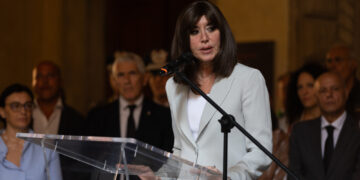 'Potevo andarmene ma sono rimasta per onorare le vittime'