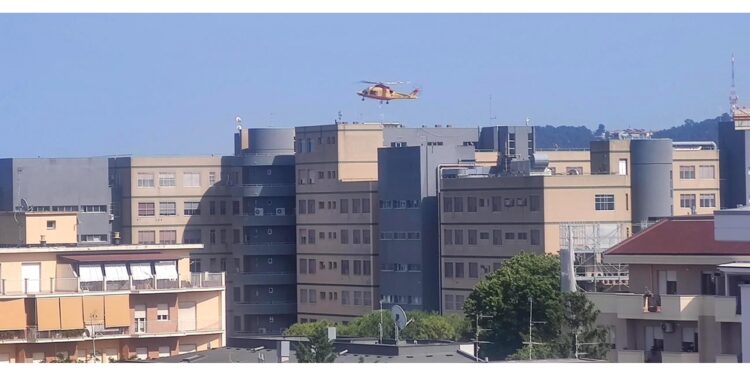Avrebbe ingerito soda caustica. Ricoverato in ospedale a Pescara