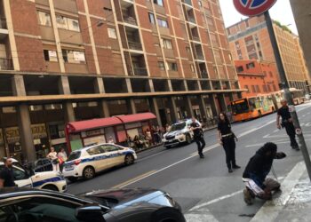 Intervento movimentato su ragazzo a Bologna