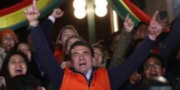 Presidenziali decretano fine due decenni di governo di sinistra