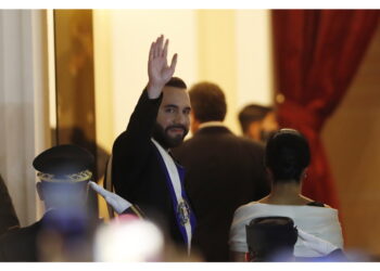 Il presidente: 'El Salvador criticato perché piccolo e povero'