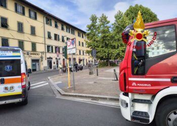 28enne colpita a un piede