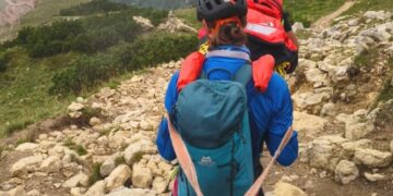 Rotolata sui sassi per 50 metri