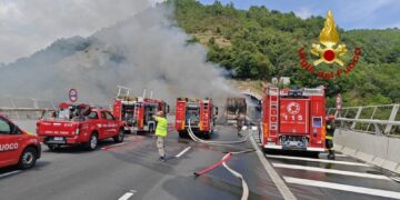 Code in A26 e A10 nella giornata di bollino rosso per il caldo