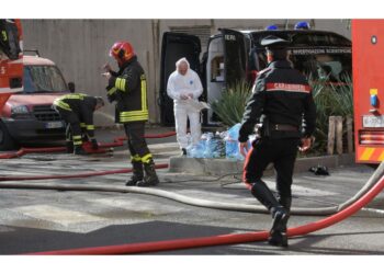 Incendio per una pentola sul gas
