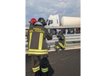 Tratto chiuso tra Orte e Roma per la rimozione del mezzo
