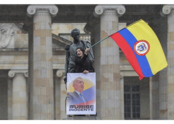 Il Tribunale superiore di Bogotá ha annullato i suoi domiciliari