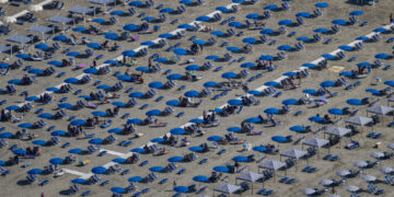 17 miliardi per le vacanze. A Ferragosto 16 milioni in viaggio