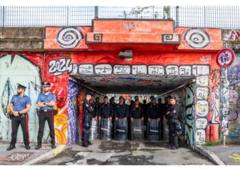 Dopo lo sgombero manifestazione 'contro il fascismo di governo'