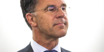 Impegno da 500 milioni di dollari. Rutte plaude alla decisione