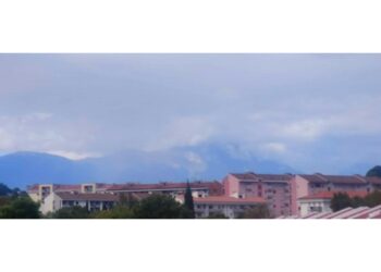 L'auto trovata lungo la via normale