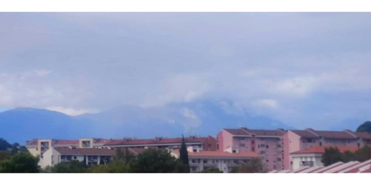 L'auto trovata lungo la via normale