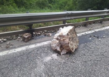 Chiusa al traffico la strada che porta a Riva del Garda