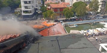 Agenti diretti al mare notano fumo e intervengono in attesa Vvf