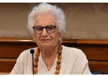 'Attribuite posizioni false' in intervista in replica a Grossman