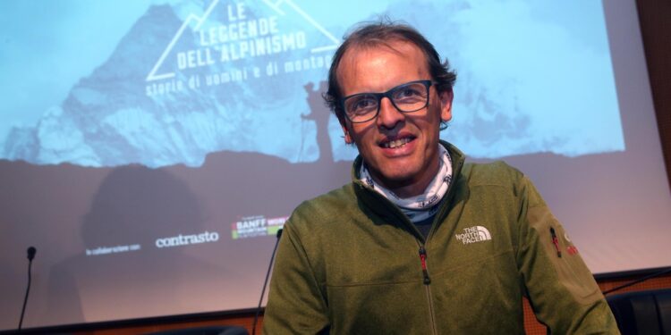 "Ha mostrato delle foto di vetta non sue e taroccate"