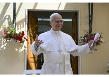 L'Angelus alle 12 a Castel Gandolfo