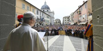 "Lo stesso vale per gli insegnanti con gli alunni"