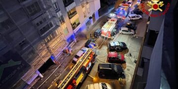 In nottata Vigili fuoco hanno spento le fiamme ma permangono gas