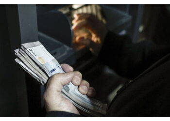 L'annuncio del governatore della Banca centrale