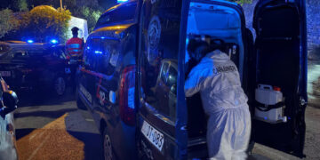 Era davanti casa ex moglie e suocera.Nessuna denuncia in passato