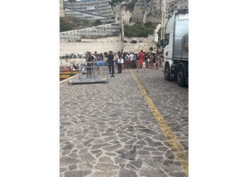 Sindaca: 'Inaccettabile. Chiesti interventi all'Acquedotto'