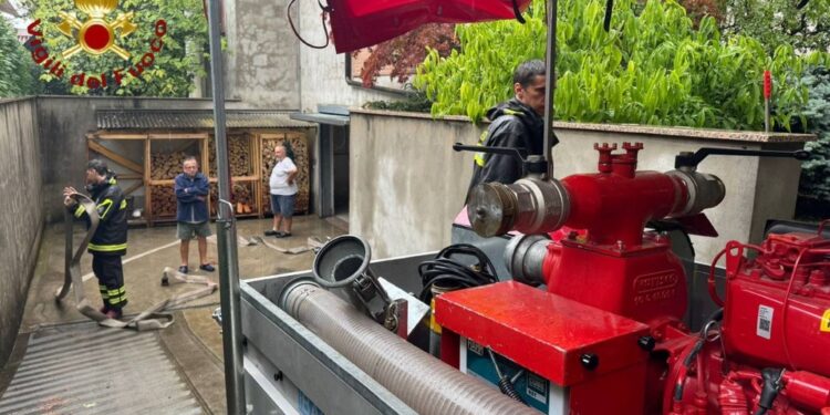 'I tecnici al lavoro per un primo censimento dei danni'