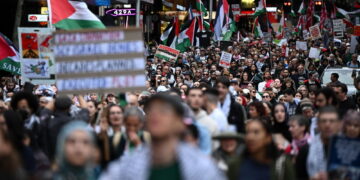 Decine di migliaia di persone per chiedere sanzioni a Israele