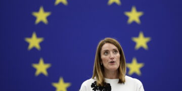 'O cambiamo o siamo destinati all'irrilevanza'