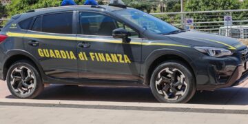 Scorta Pm si mette di traverso su autostrada per evitare impatto
