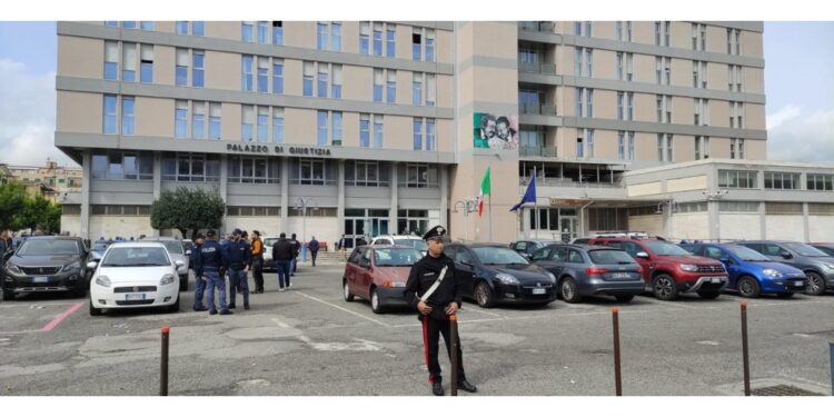 Decisione Gip che parla di "violenta personalità" degli indagati