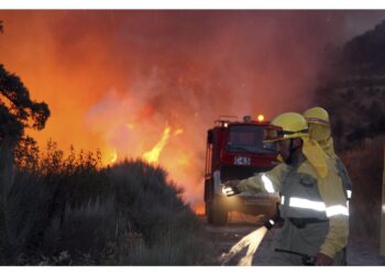 Il volontario era rimasto ferito in un incendio vicino Salamanca