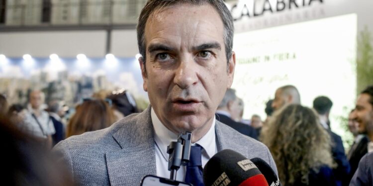 Ha lasciato anche incarico di Commissario all'edilizia sanitaria