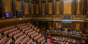 Nessuna correzione su sport e salute. Opposizioni