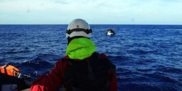 La nave Nadir si sta dirigendo verso Lampedusa