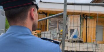 Operazione dei carabinieri di Sesto Pusteria in due cantieri