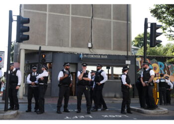 Dopo le polemiche sui reati dei migranti cavalcate da Farage