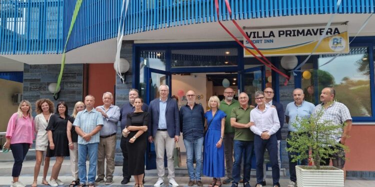 Sopralluogo Riccardi a struttura che ospita ucraini e loro mamme