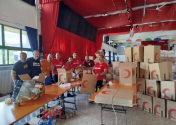 Music for peace ha chiesto spazi per stoccare cibo in partenza