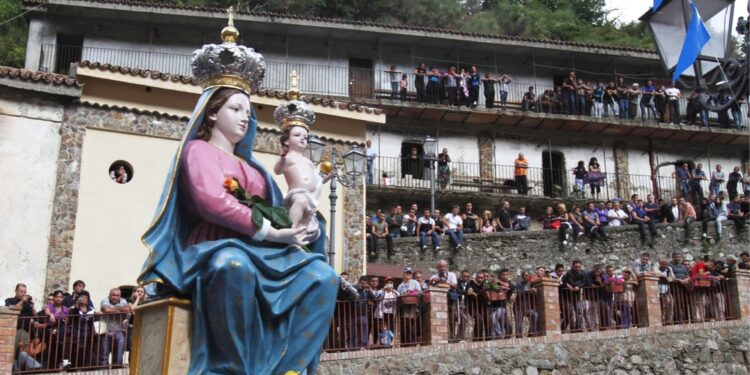 Decisione dopo proteste contro spostamento per strada insicura